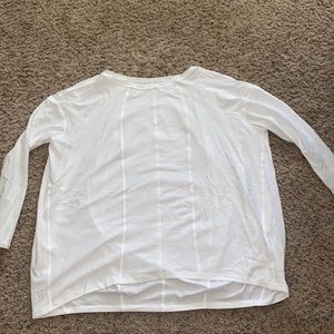 White lululemon long sleeve shirt